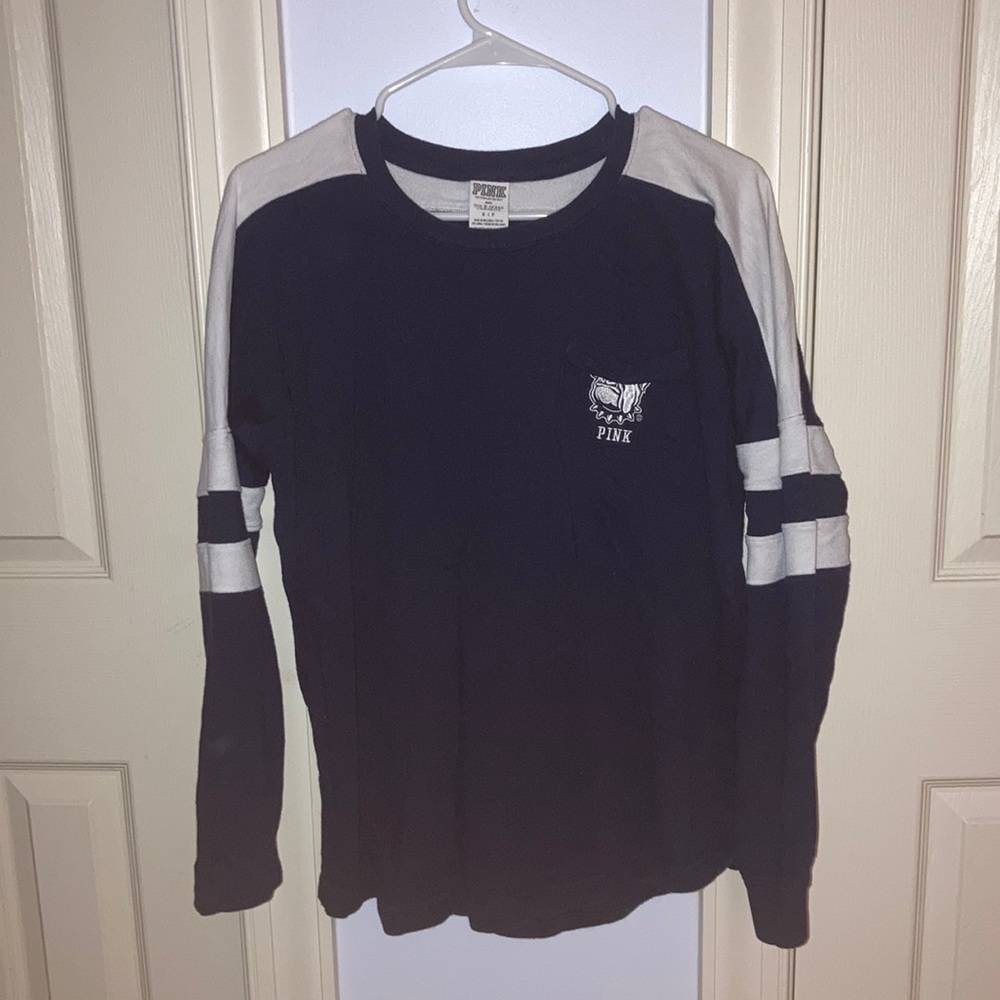 Victoria’s Secret Pink long sleeve Georgetown University shirt.